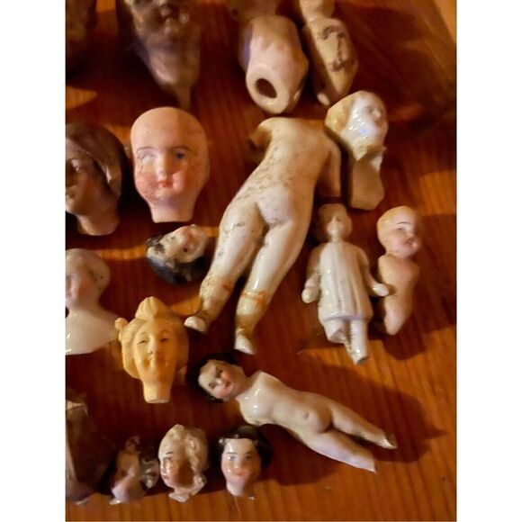 VINTAGE DOLL PARTS, porcelain and bisque heads - Picture 5 of 7